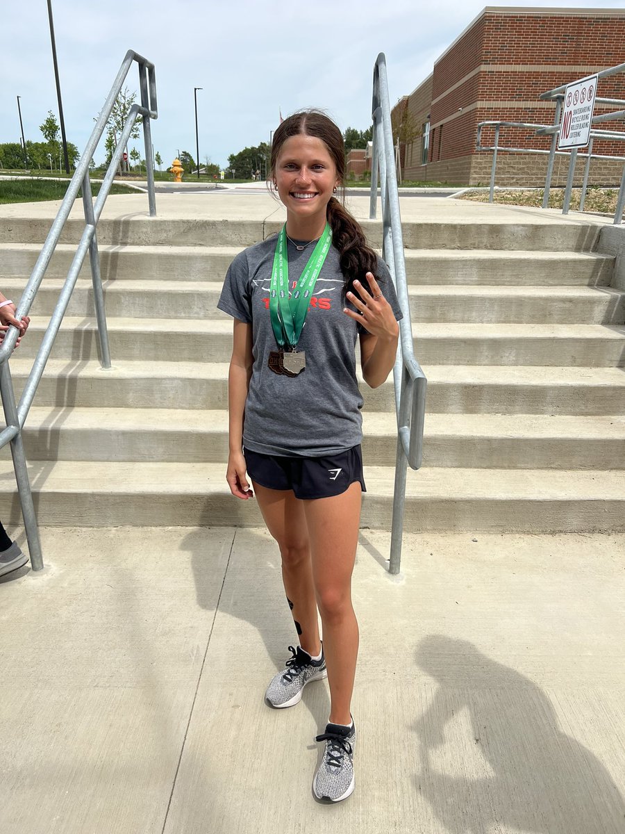 Ticket punched! 🎟

Kyla Garbe is State bound in the 300H, placing 4th with a PB of 47.16! 

🐯⚡️🐯

<a href="/RegisterSports/">Register Sports</a> <a href="/BCSNErie/">BCSN Erie</a> <a href="/BillyHeyen/">Billy Heyen</a>