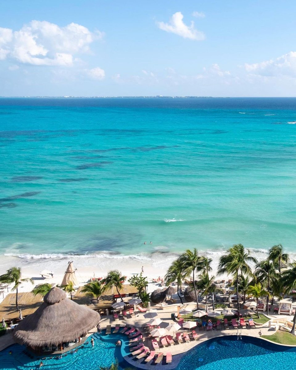 There are moments you’ll never forget, like the first time you saw the turquoise #sea of #Cancun and you were astounded but your heart was filled 𝘄𝗶𝘁𝗵 𝗵𝗮𝗽𝗽𝗶𝗻𝗲𝘀𝘀. 💙🙌🏼⁣ ⁣⁣ 🌐: mexicancaribbean.travel/cancun/ 📸: alicebzee via IG⁣⁣⁣⁣⁣ ⁣⁣⁣⁣⁣ #MexicanCaribbean