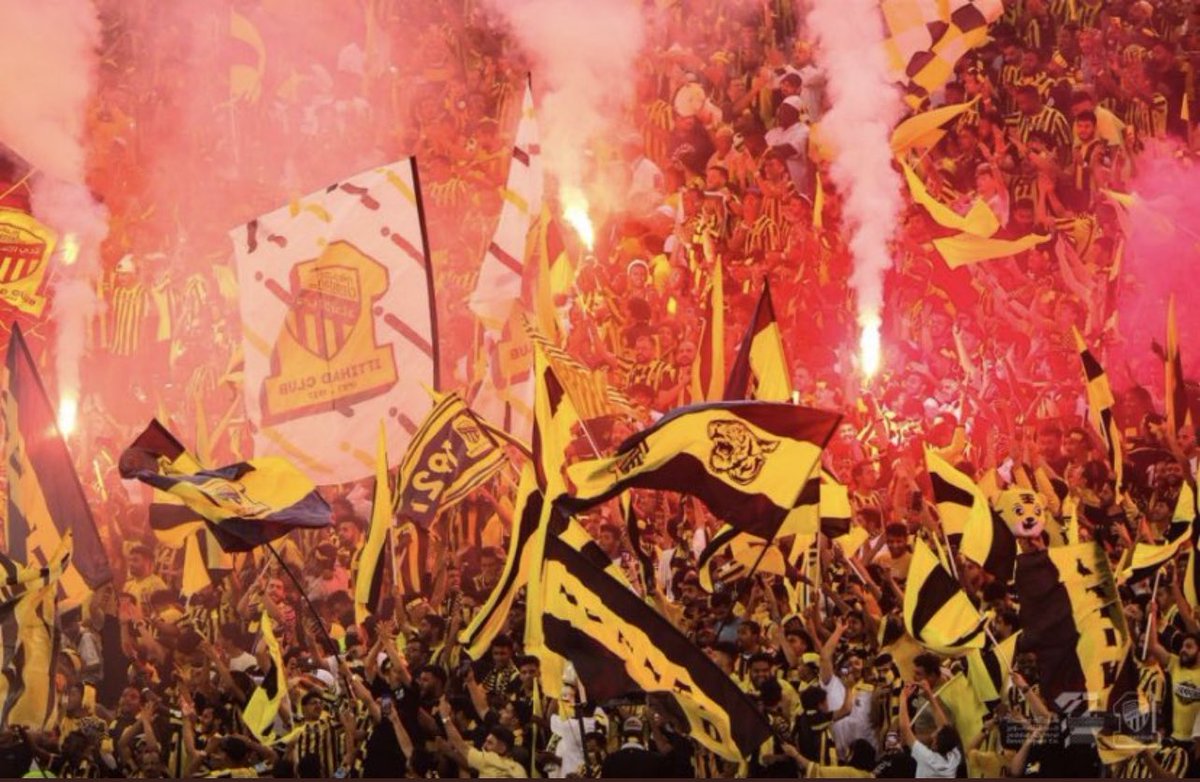 #الاتحاد لم يكن بطلاً لـ #دوري_روشن_السعودي فحسب 
 
هداف الدوري 🖤💛
افضل مدرب 💛🖤
افضل حارس🖤💛
اكبر جمهور 💛🖤 

مبروك يا #جدة