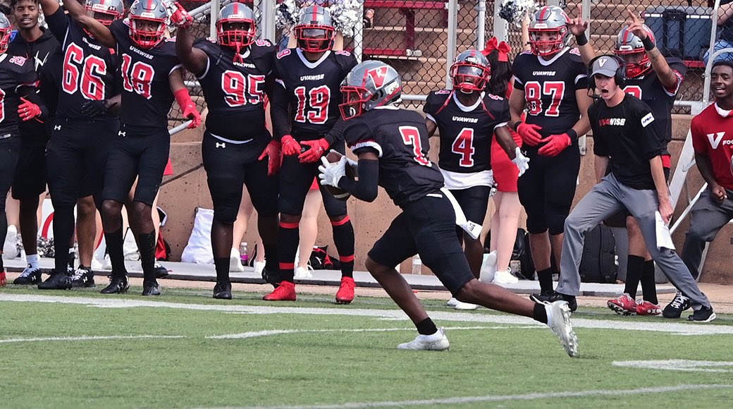 AmirPinkard5's tweet photo. #AGTG Beyond grateful to receive my first offer from @UVAWiseCavsFB !! @Modelfball @Coach_LopezCavs @coachjdavis_ @RecruitGeorgia @NwGaFootball https://t.co/lm90npYT6W