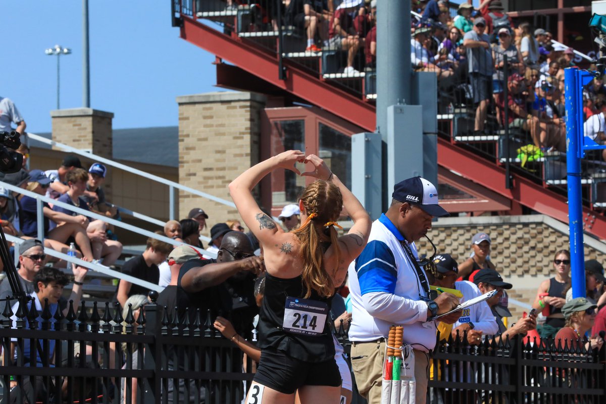 GustieAthletics's tweet photo. 𝐂𝐄𝐑𝐓𝐈𝐅𝐈𝐄𝐃 𝐆𝐎𝐀𝐓. 🐐 

Birgen Nelson, with a second place finish in the 400-hurdles, earns her eighth All-American honor. Nelson finishes her career as the most decorated Gustie track athlete in program history. https://t.co/r1klXfGd6U