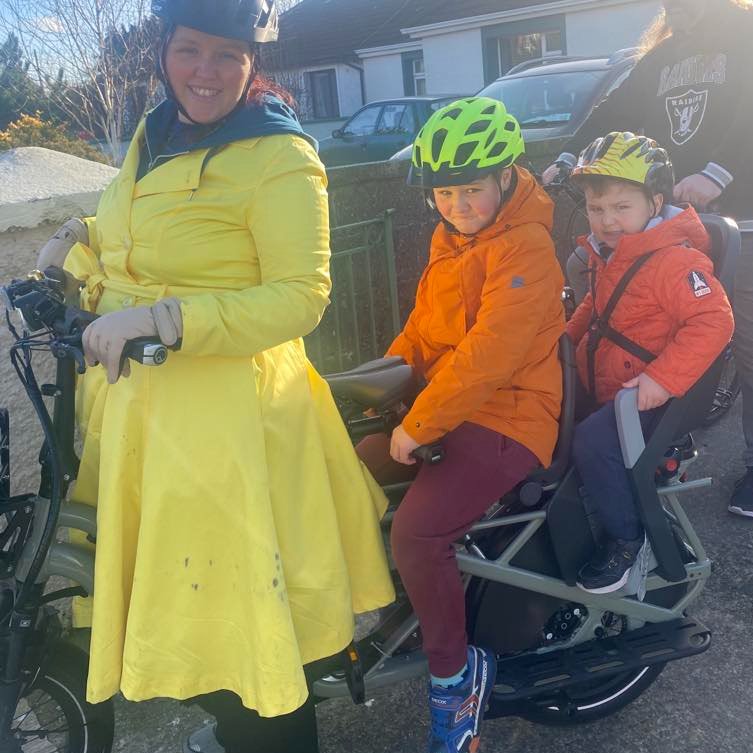 I'm reading the bus connects submissions (not recommended tbh) and it seems that my yellow coat is having no impact on people seeing me, I'm still invisible.
'...lived on Colmcille Avenue for over 40 years and I struggle to remember any cyclists passing here.'
Me, most days: