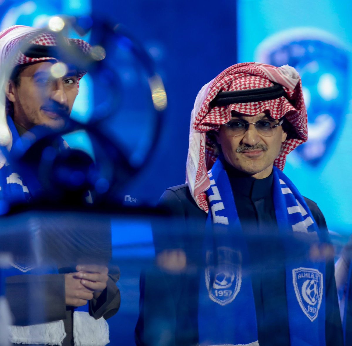 درس جديد في المنافسة الشريفة .. منافسة الفرسان .. الرمز الهلالي الكبير الامير الوليد بن طلال يقدم 3 مليون ريال مكافئة لنادي الاتحاد بطل الدوري السعودي 2023 .. افعال كبار .. ومن يومكم كبار 👏👏👏
#اكشن_مع_وليد 
#الاتحاد_الفيحاء