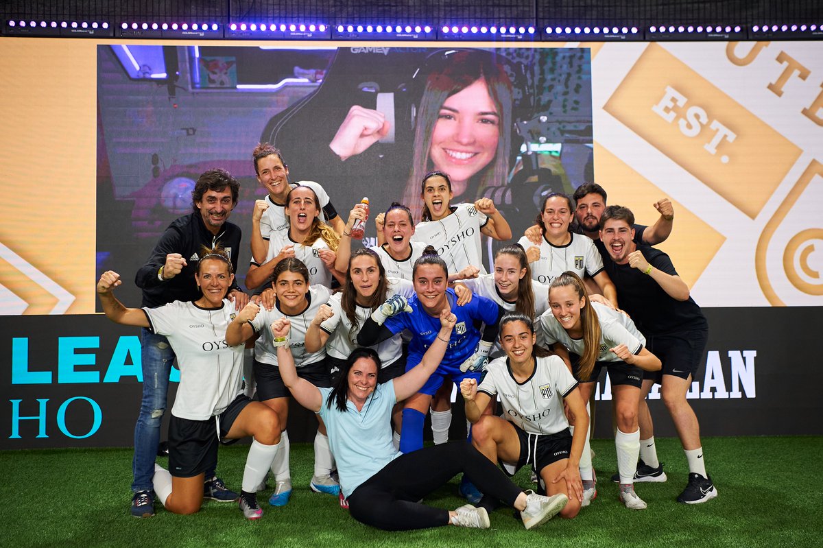 PIOFCFemenil's tweet photo. Y no podía faltar la 📸 de la victoria ¡VAMOS POLLAS! 🥹

#PuroPinchePIO #PPP https://t.co/tT7dLyRjsL