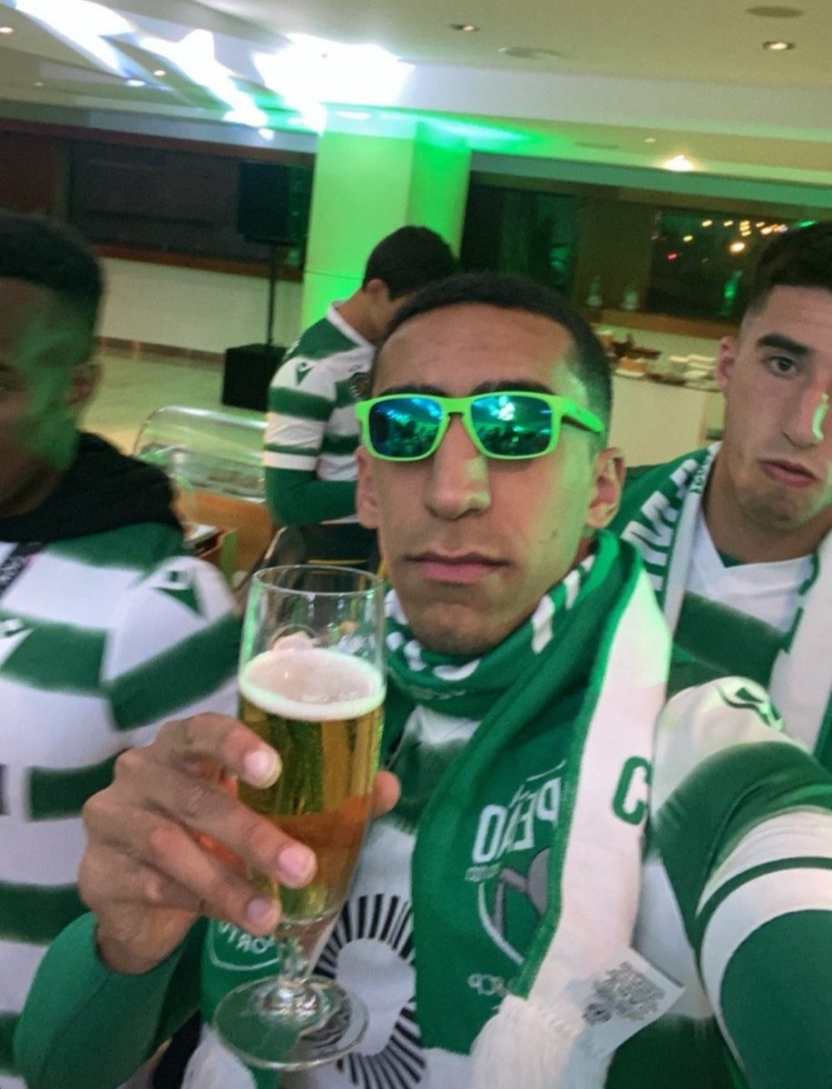o mito cria // os lixos copiam