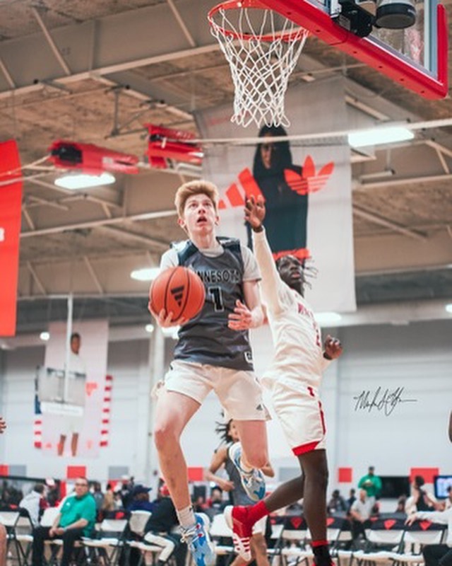 6'2 '25 JJ Sullivan of Eden Prairie HS (MN)was most efficient scorer at #RLHoops Denver,pacing @adidasD1MN to 4-0 record.Son of former #Cyclones All #Big12 G Jake Sullivan is confident shooter who can punish you w/limited bounces. More on @Ballislife 👇 ballislife.com/recruitlook-ho…
