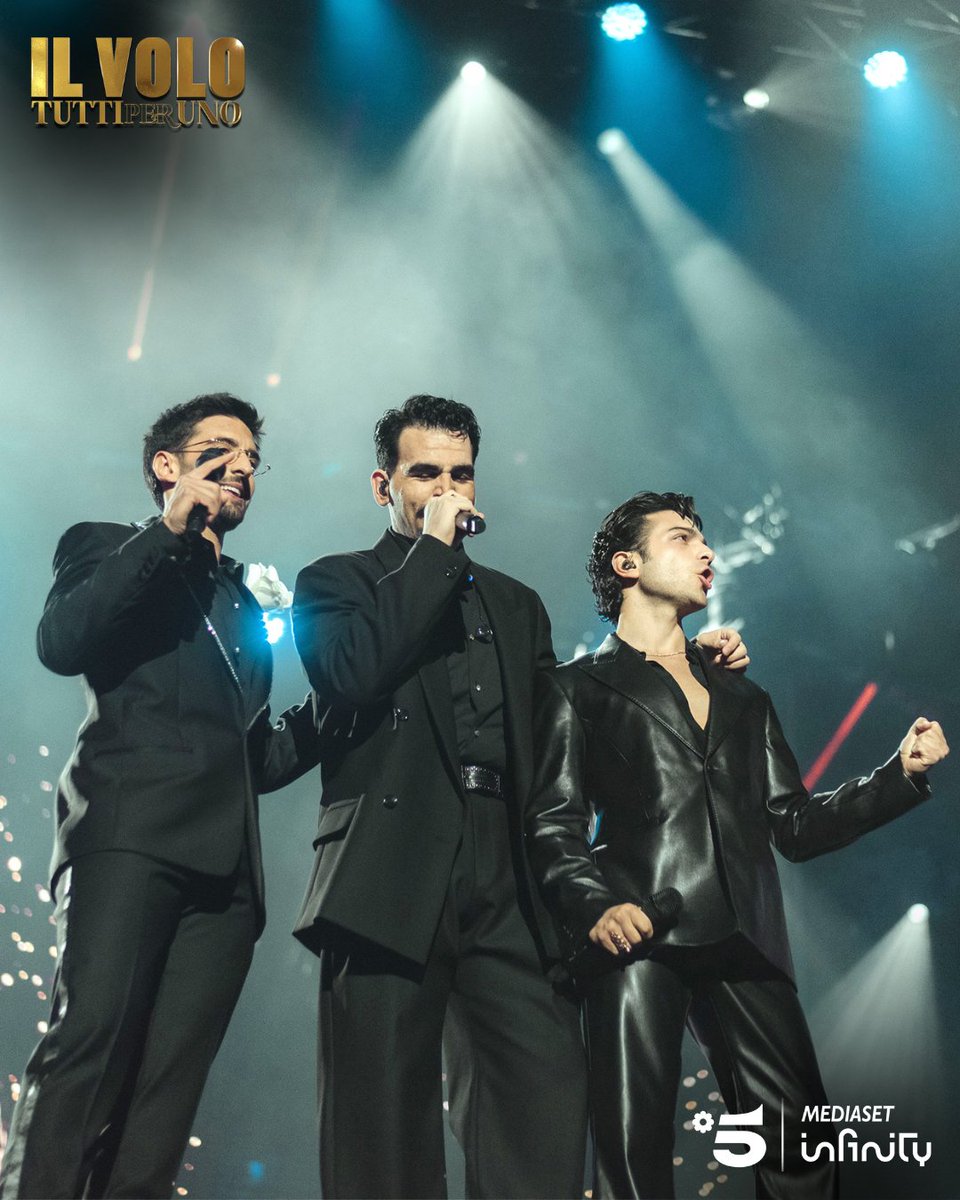 L’Arena di Verona s’illumina con #IlVolo 🤩✨ #TuttiPerUno vi aspetta ORA su #Canale5 ed in streaming su Mediaset Infinity! @ilvolo 👇🏼 mediasetplay.mediaset.it/diretta/canale…