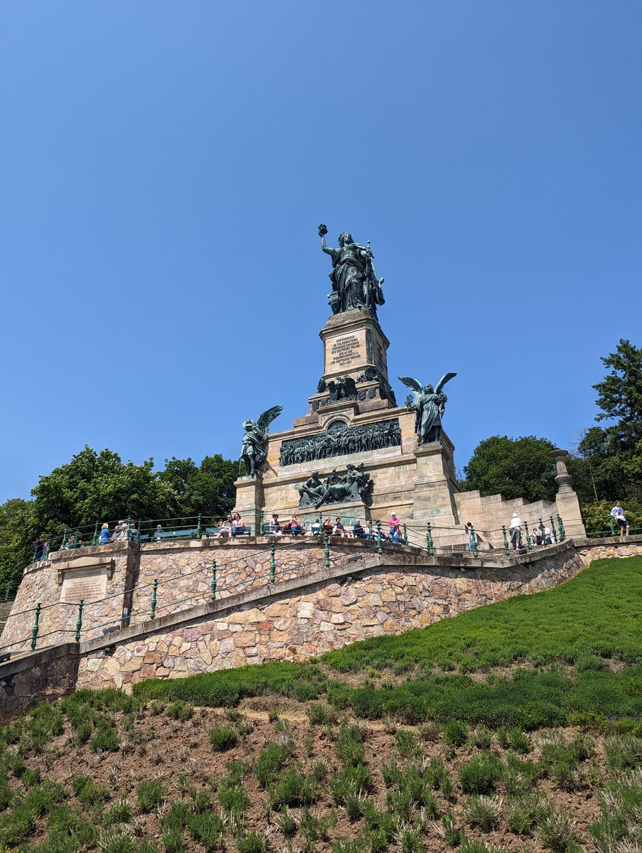 QehsMfl's tweet photo. Another brilliant day out.
Went in the town of Rudesheim. Enjoying the amazing music museum, dancing and having lots of laughs.
To finish the day off with none other than the ice cream cafe. Yum yum
@QehsMfl @qehs #germany #year9 https://t.co/HVacZkBIla