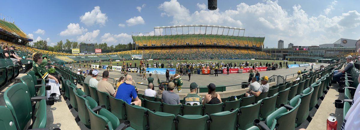 Beautiful afternoon for an <a href="/GoElks/">Edmonton Elks</a> game. #whereareallthepeople? 
<a href="/CFL/">CFL</a>