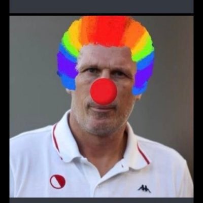 HichSuba's tweet photo. 1 seul victoire contre les gros : c’était contre l’équipe c de du PSG . On est mené au score sa sort Golovin pour diatta 🤡🤡, embolo qui commence sur le banc 🤡🤡, «  les anti clément on vous entend plus ils disaient » 🤡🤡🤡🤡. #SRFCASM #clementout #mitchellout https://t.co/JfVZRZHMhx