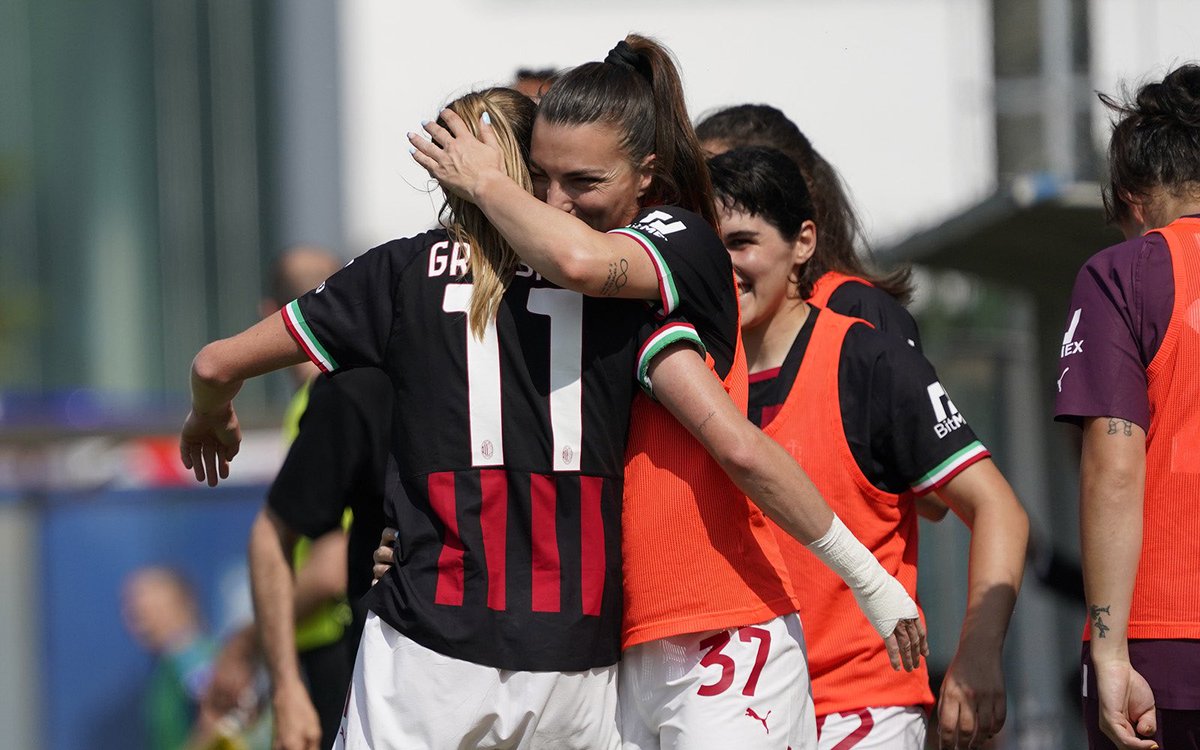 Oggi felice così 😁 di nuovo a disposizione della squadra e una vittoria importante nel derby!
Concludiamo in 3 posizione con l’obiettivo di crescere come squadra e fare meglio il prossimo anno!
Grazie a tutti i tifosi che ci accompagnano in questo cammino!🔴⚫️#followtherossonere