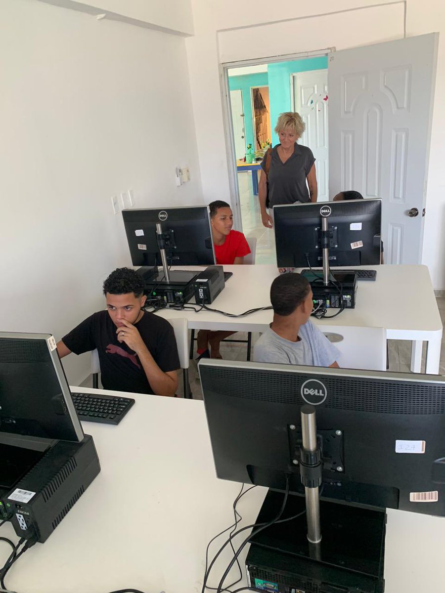 DoveMissionsOrg's tweet image. Saturday marks the beginning of Dove’s computer training 🖥️⌨️ The kids are super excited & we are sure that Maestro Regis will do a fantastico job!! 🤍🕊️ #dovelove #dydc #computerlearning #doveyouthdevelopment