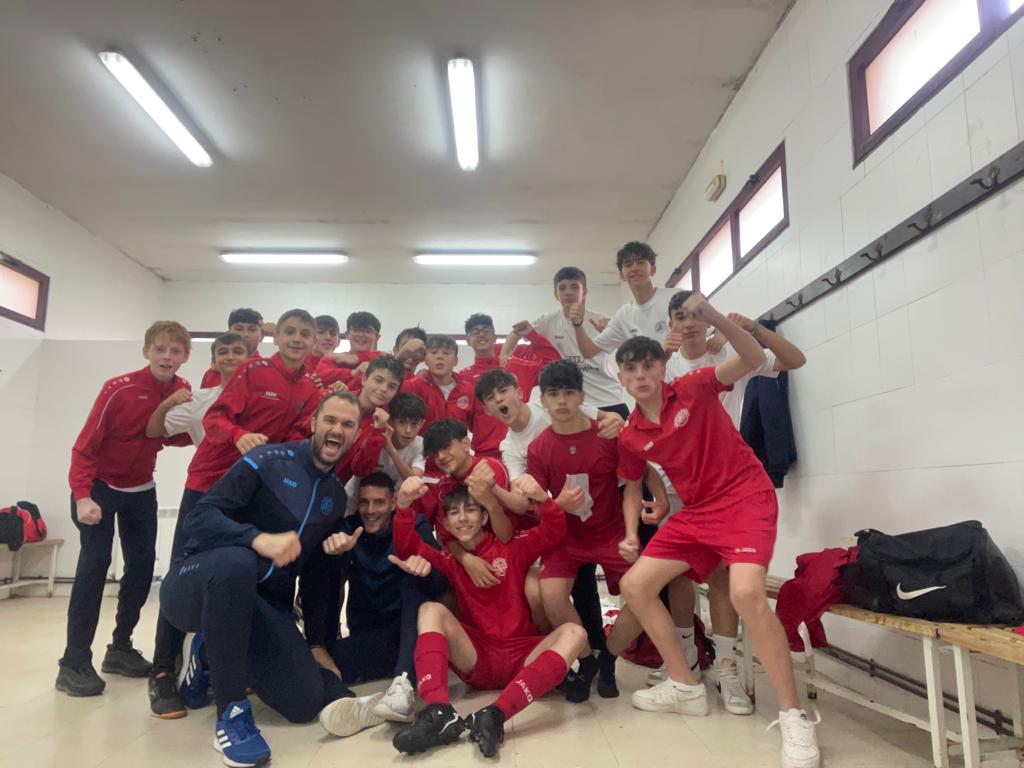 cdHergar's tweet photo. Y para acabar...:

@UD_Toresana 2️⃣
#InfantilA 3️⃣

#VamosHergar #TodoAlRojo https://t.co/Yhnu4vQPTJ