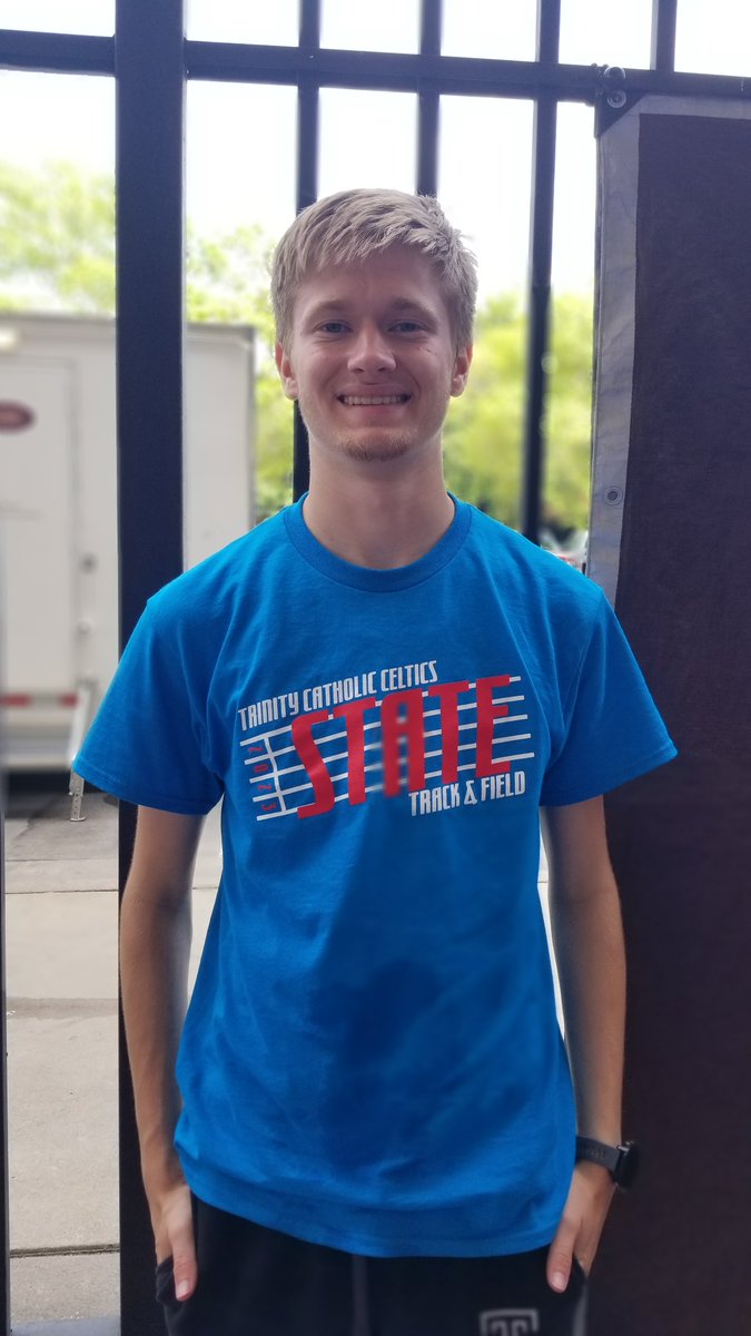 TrinityTrack19's tweet image. Finishing an incredible running career @TrinityCatholic as our 1st leg on the 4x800 @BrendanKiser3 5th place finish &amp;amp; 14th in 3200m.  Thanks Kiser! #TCPride