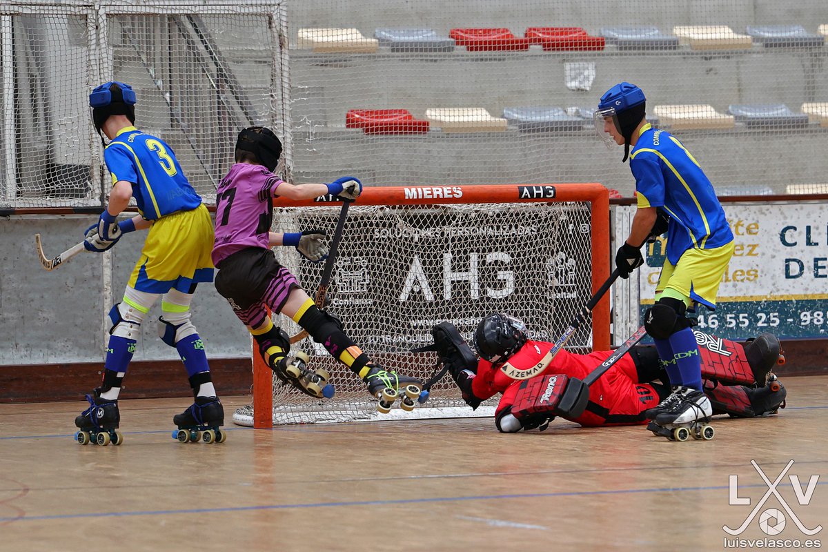 Luis Velasco Hevia (@by_vel) on Twitter photo 📸 📷 📷 Galerías fotográficas de los partidos de la 3ª jornada del Campeonato de España Infantil de la <a href="/FedPatinaje/">RFEPatinaje</a> (Mieres, 27/05/23):
▶️ <a href="/CPPRaspeig/">CPP Raspeig</a> vs <a href="/SantutxuHT/">Santutxu Hockey Taldea</a>:
luisvelasco.es/album/cpp-rasp…
▶️ <a href="/CHVilaseca/">ClubHoquei Vila-seca</a> vs <a href="/HockeyCiaMaria/">CDM Hockey Patines</a>:
luisvelasco.es/album/ch-vila-… 📸 📷 📷 Galerías fotográficas de los partidos de la 3ª jornada del Campeonato de España Infantil de la <a href="/FedPatinaje/">RFEPatinaje</a> (Mieres, 27/05/23):
▶️ <a href="/CPPRaspeig/">CPP Raspeig</a> vs <a href="/SantutxuHT/">Santutxu Hockey Taldea</a>:
luisvelasco.es/album/cpp-rasp…
▶️ <a href="/CHVilaseca/">ClubHoquei Vila-seca</a> vs <a href="/HockeyCiaMaria/">CDM Hockey Patines</a>:
luisvelasco.es/album/ch-vila-…