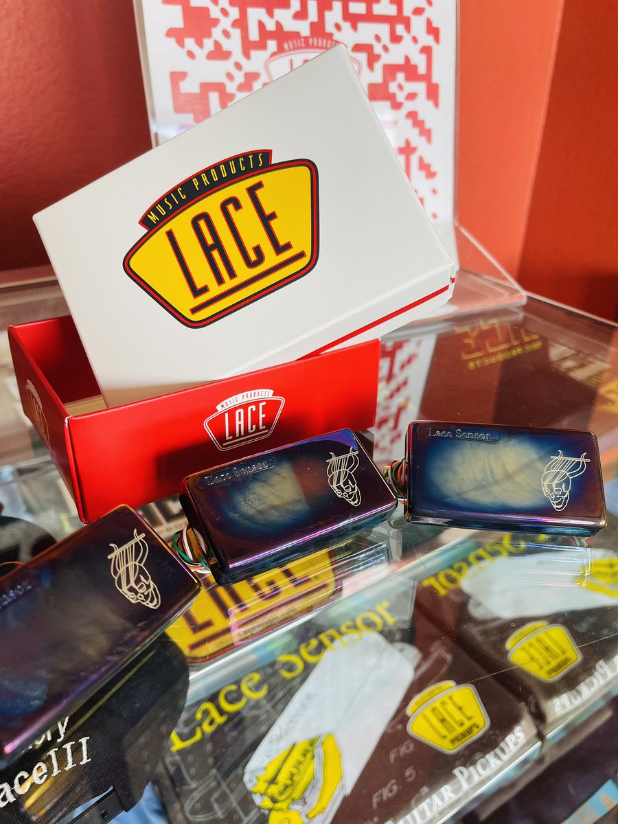 Lace Pickups tweet media