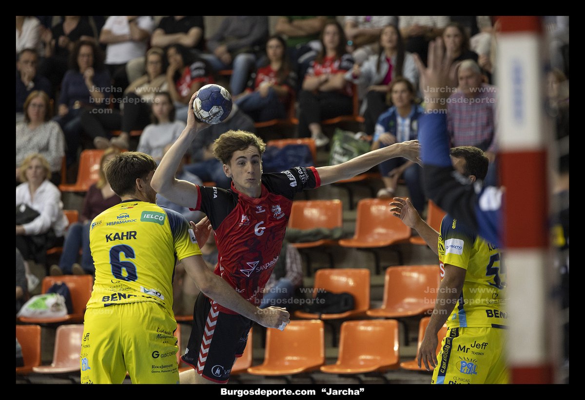 Jarcha_foto's tweet photo. En la web de @BurgosDeporte podéis ver una FOTOGALERÍA de #balonmano entre el @BalonmanoBurgos y el @fTROPS @BMCiudadDMalaga en https://t.co/Kf9YnMiQ7e https://t.co/icwsaudon2