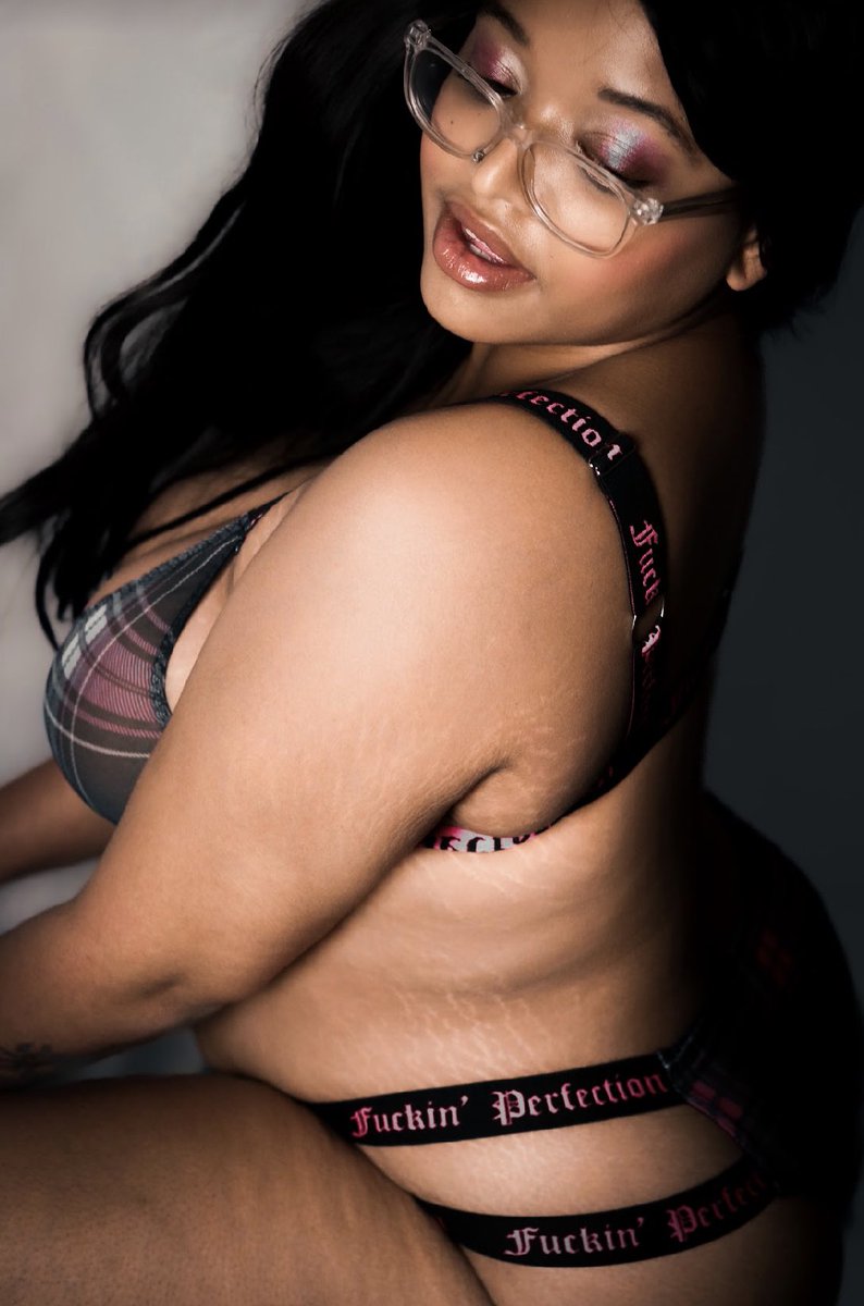 Urlocal420bxtch's tweet photo. @OnlyFansHero https://t.co/UwF7blxHoS https://t.co/qhjXC8N21A