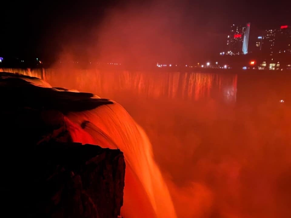 The Niagara Falls will Illuminate a bright Orange tonight from 10:00 p.m - 10:15 p.m to stand with the Rankin Cancer Run 🧡
With our live Camera ,you can watch the Falls 24/7  ❣️
Link here cliftonhill.com/niagara-falls/…

#visitniagara #cliftonhillfun #rankincancerrun