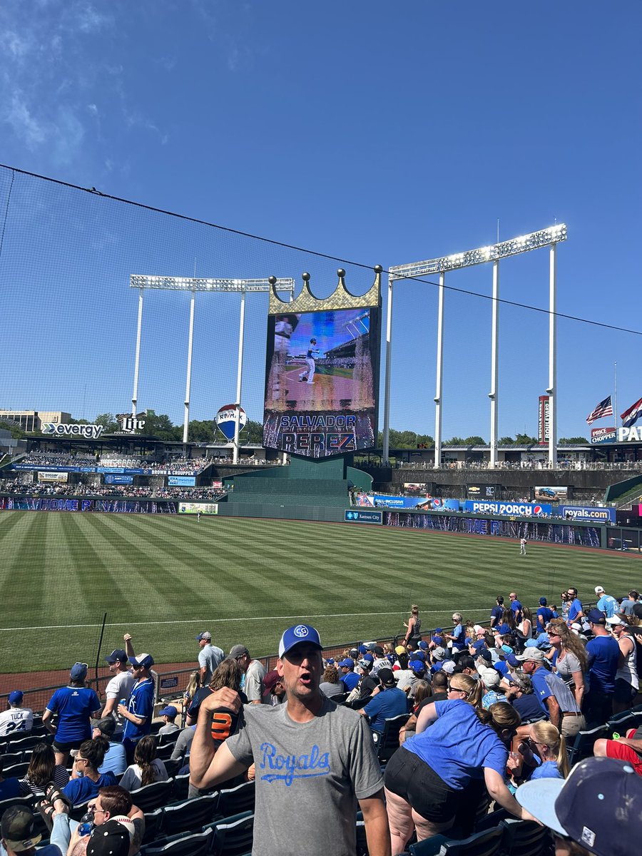 Salvy dinger. Nothing beats baseball