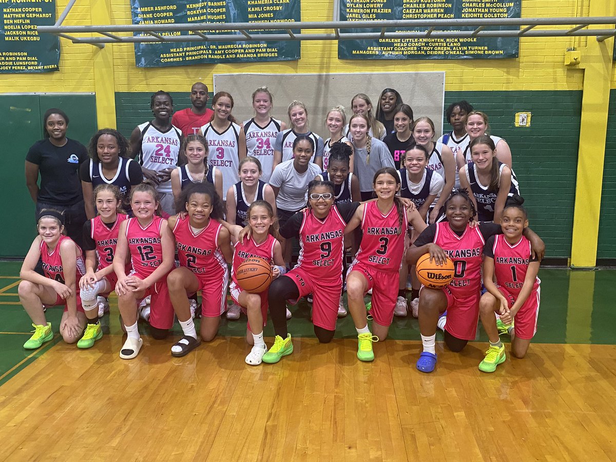 Undefeated on the day. Great group pic of all the organization teams  <a href="/Deshone_McClure/">Deshone McClure</a> <a href="/SelectAsb/">TTG-Basketball</a> <a href="/arselect2024/">BTR-UAA 2024 (AR SELECT)</a>