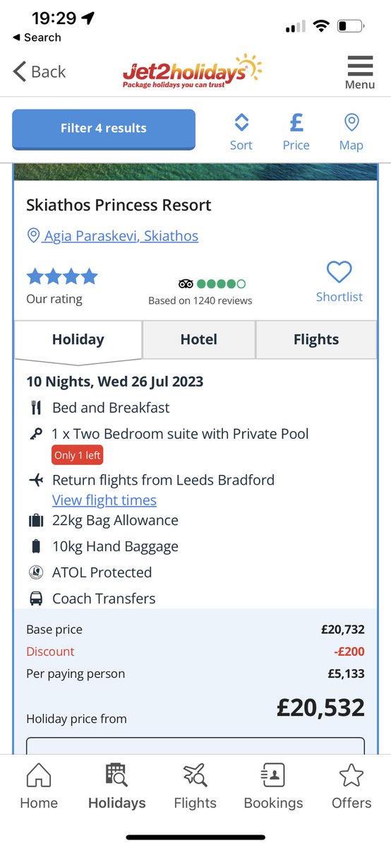 Err <a href="/jet2tweets/">Jet2tweets</a> I think there is something wrong with the app…