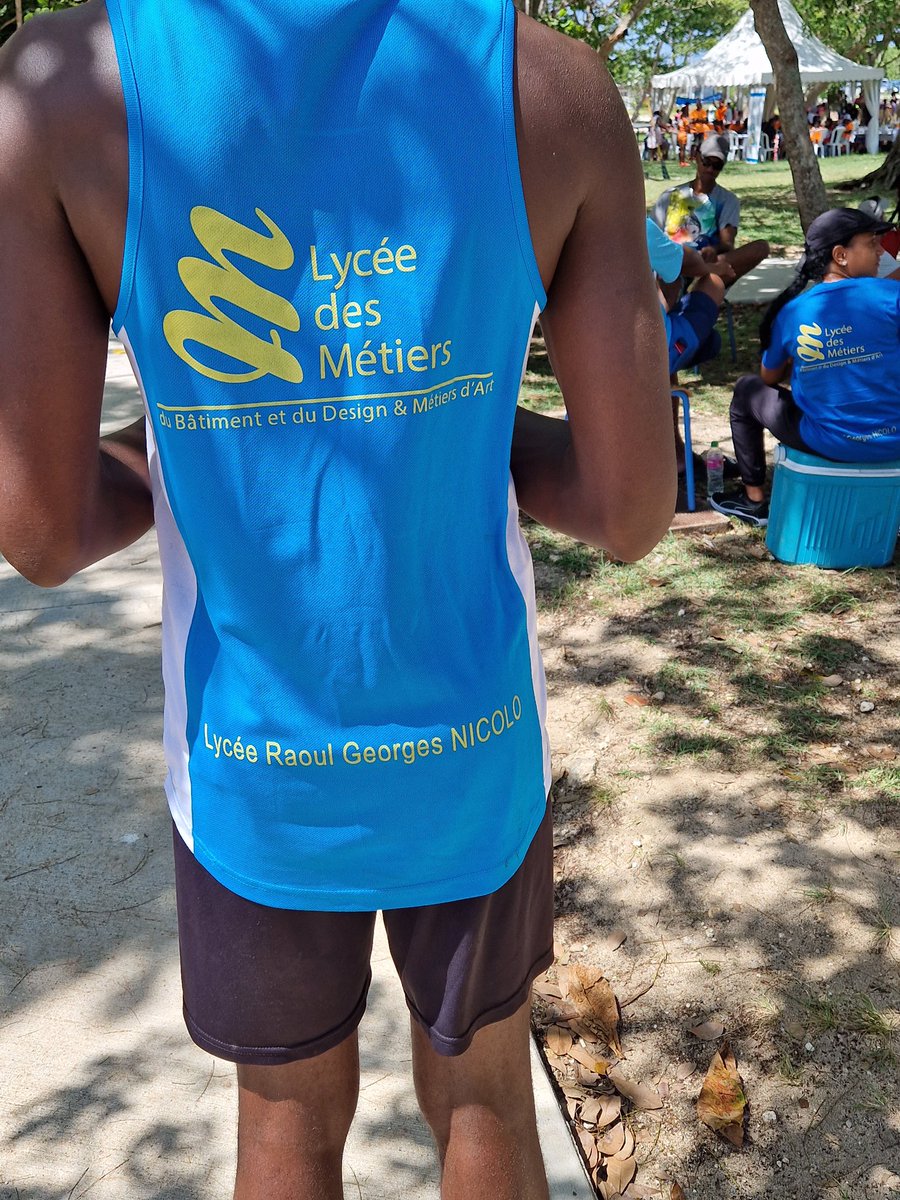 Bravo aux relayeurs du <a href="/LpoRgn/">LPO_RG NICOLO</a> qui ont participé à la 23 édition du relais Inter-Entreprise et merci à tous les accompagnateurs qui ont montré leur Solidarité et leur Cohésion. <a href="/AcGuadeloupe/">Académie de la Guadeloupe</a>