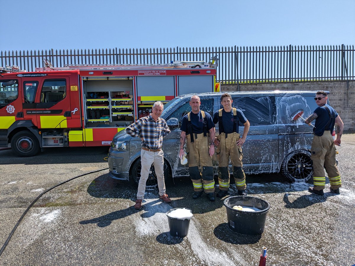 DylanWynRees's tweet photo. Thanks to all the crew at Rhosneigr Fire Station today for doing such a brilliant job with their Charity Car Wash 👏🙂 @NorthWalesFire @forshaw_stewart https://t.co/vOZbTEOU7P