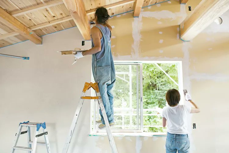 Time2precious's tweet image. Not sure if you should stay at home during a big #homeimprovement project? This #homeguide can help you decide.  cpix.me/a/170387740
