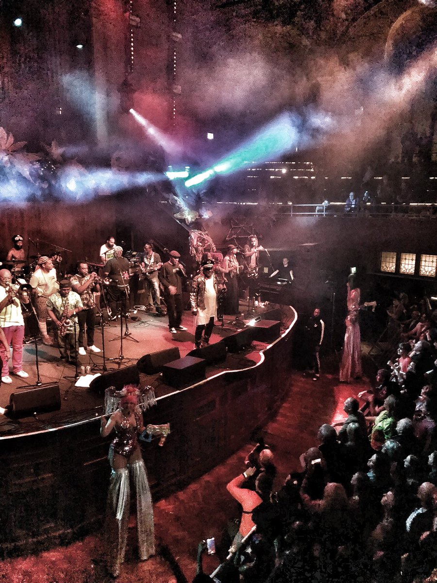 On this day last year…

The incomparable @george_clinton with the P-Funk family landed in the mother ship at @Alberthallmcr for the @moovinfestival 

Incredible night! 🙌 🛸🙏 x 

#georgeclinton #pfunk #parliment #funkadelic #manchester #gig #funk #moovinfestival #legend #otd