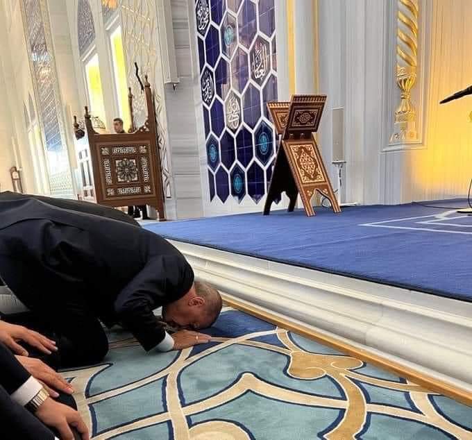 ali_yazici53's tweet photo. “Allâh sana, şanlı bir zaferle yardım etsin. (Fetih / 3) https://t.co/GFeDuSK5dh