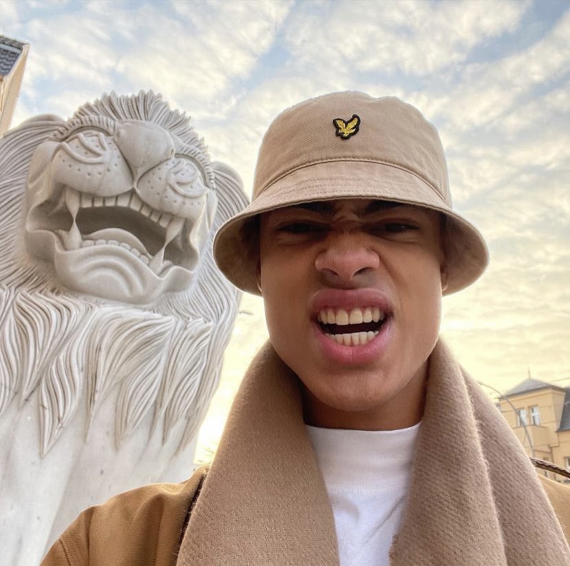 🦁