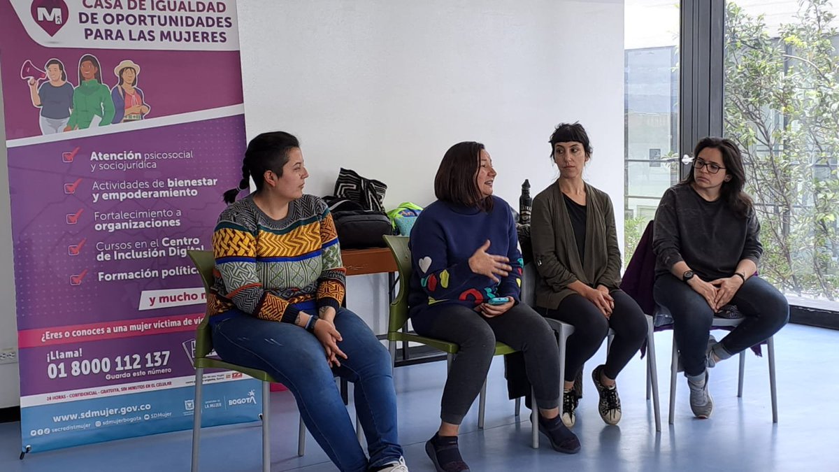 secredistmujer's tweet image. 📍Hoy realizamos, en el #CEFE El Tunal, el 2do encuentro de autocuidado y reconocimiento a los liderazgos locales de defensoras de DDHH, como parte del Plan de Atención a Mujeres Víctimas del Conflicto Armado de @secredistmujer en 2023.

Te contamos👇🧵