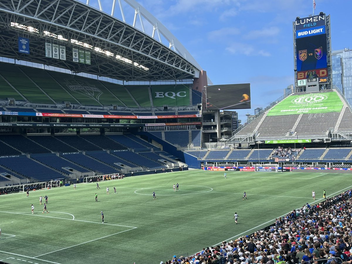 AgentMaggieNtim's tweet image. Game 1 of the day @weareangelcity vs @OLReign #NWSL #RGNvLA  #thisisagentlife #mlsnwsltour