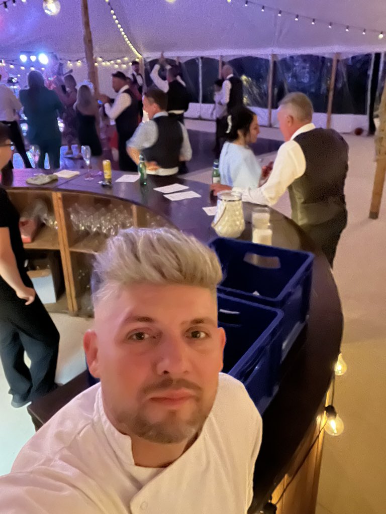 ChefConsultant's tweet photo. No better feeling in life than make Bride & Groom happy π
Absolutely love my work, long day itβs nothing comparing to appreciation you receive from your guests β€οΈ
#keepthemhappy #chef #happy #bestprofession #pov https://t.co/8YLX7bFMky