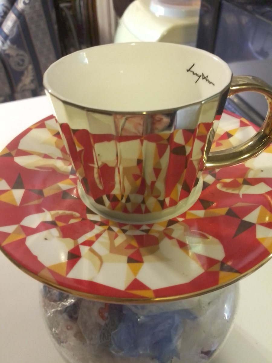 591216Fr's tweet photo. @Arteymas_ Yo tengo una taza ORIGINAL, me la regaló mi HERMANA... https://t.co/i34qymo5eE