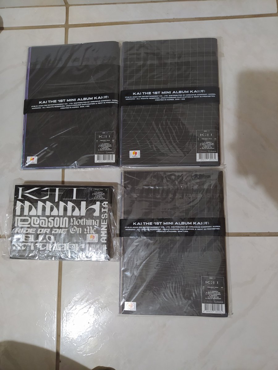 chogiwaFran's tweet photo. Estou vendendo meus álbuns do Kai 
Vai com tudo, posters, photocard, etc 
Novinhos, não tirei do plástico e mantenho em local seguro 
Vendo todos por R$ 650,00 ou cada um por R$ 165,00 
Com o envio módico incluso no valor 
Mais fotos e informações só chamar DM https://t.co/3m4TI9JFBJ