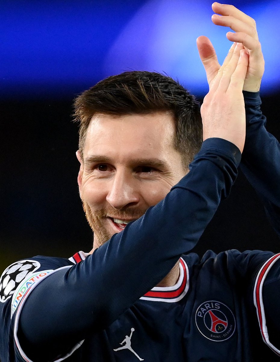 🇦🇷 Estamos en condiciones de confirmar que solo queda UN PARTIDO de Lionel Messi con la camiseta del Paris Saint Germain. Se festeja.