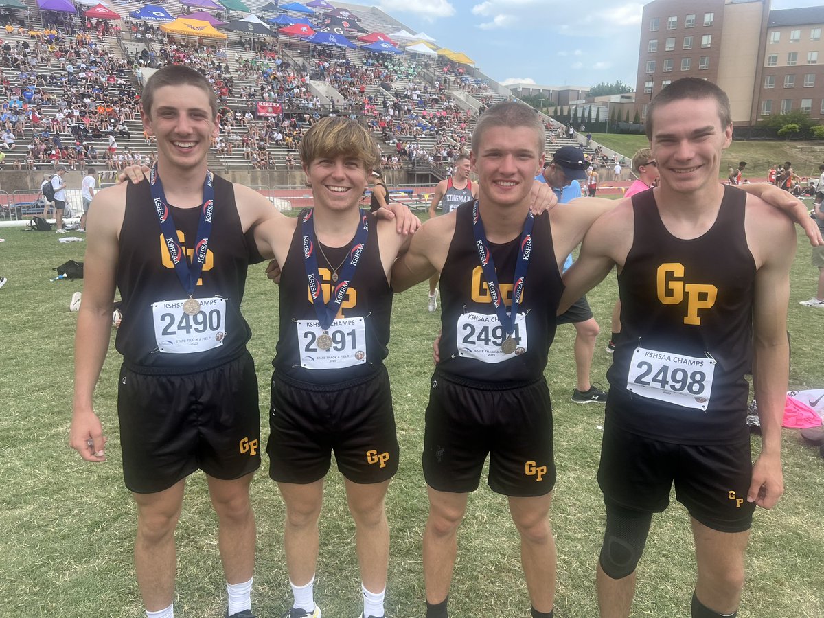 2A boys 4x100 meter relay state champion 🥇 

Garden Plain takes the title at 43.99. 

Atkins, Gallagher, Helten, McGregor

#trackinkansas