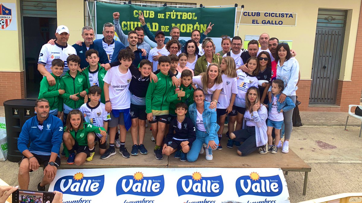 📷TORNEO-FASE FINAL

😍MEJOR EQUIPO, ENTRENADORES, PADRES y FAMILIARES

✔️<a href="/cfciudaddemoron/">Club de Fútbol Ciudad de Morón</a>

No han parado de animarse los unos a los otros en todo el Torneo ante grandes jugadores y equipos ¡Chapó!🎩

🥰¡ENHORABUENA!👏🏽

<a href="/AbelSegoviaVega/">Abel Segovia Vega</a>
<a href="/cfciudaddemoron/">Club de Fútbol Ciudad de Morón</a>

#IXTorneoFBCiudadDeMorón