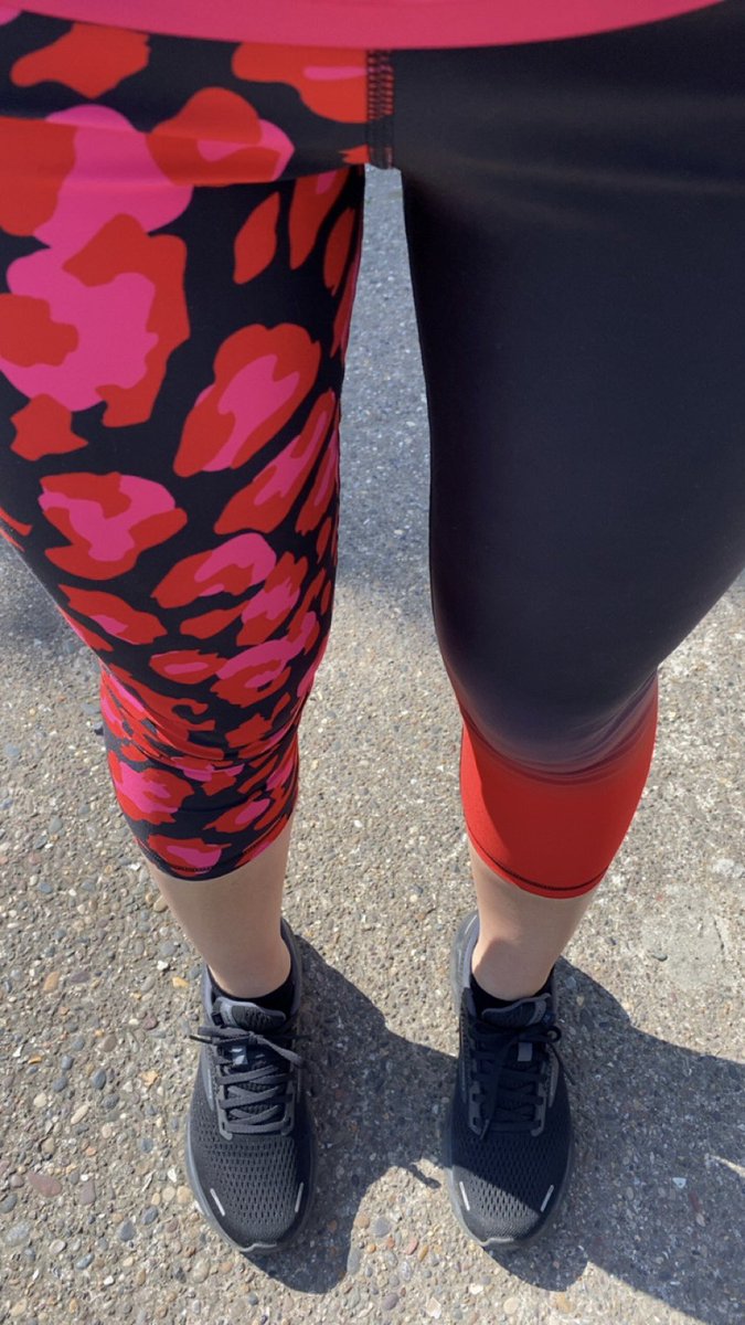 missjck1's tweet photo. Yesterday & todays choices for 2 very warm runs ☀️ @TikibooFitness #bellabops x https://t.co/DCG4gnqXo0