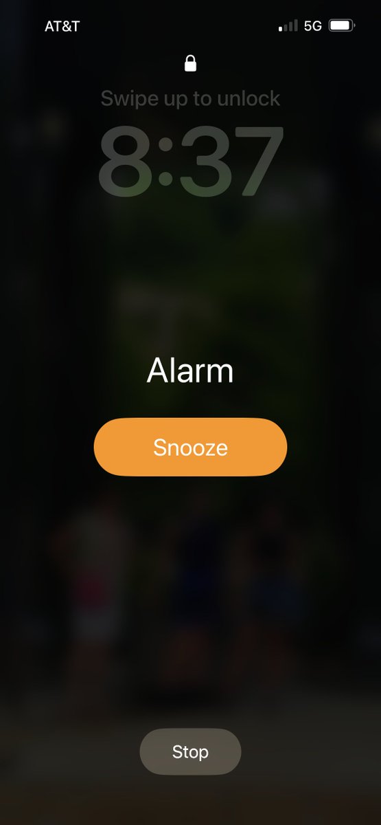 AceTweetTweet's tweet photo. Hey @Apple - I'm a lil confused - 'stop' button keeps moving... https://t.co/9LVeoF7t40