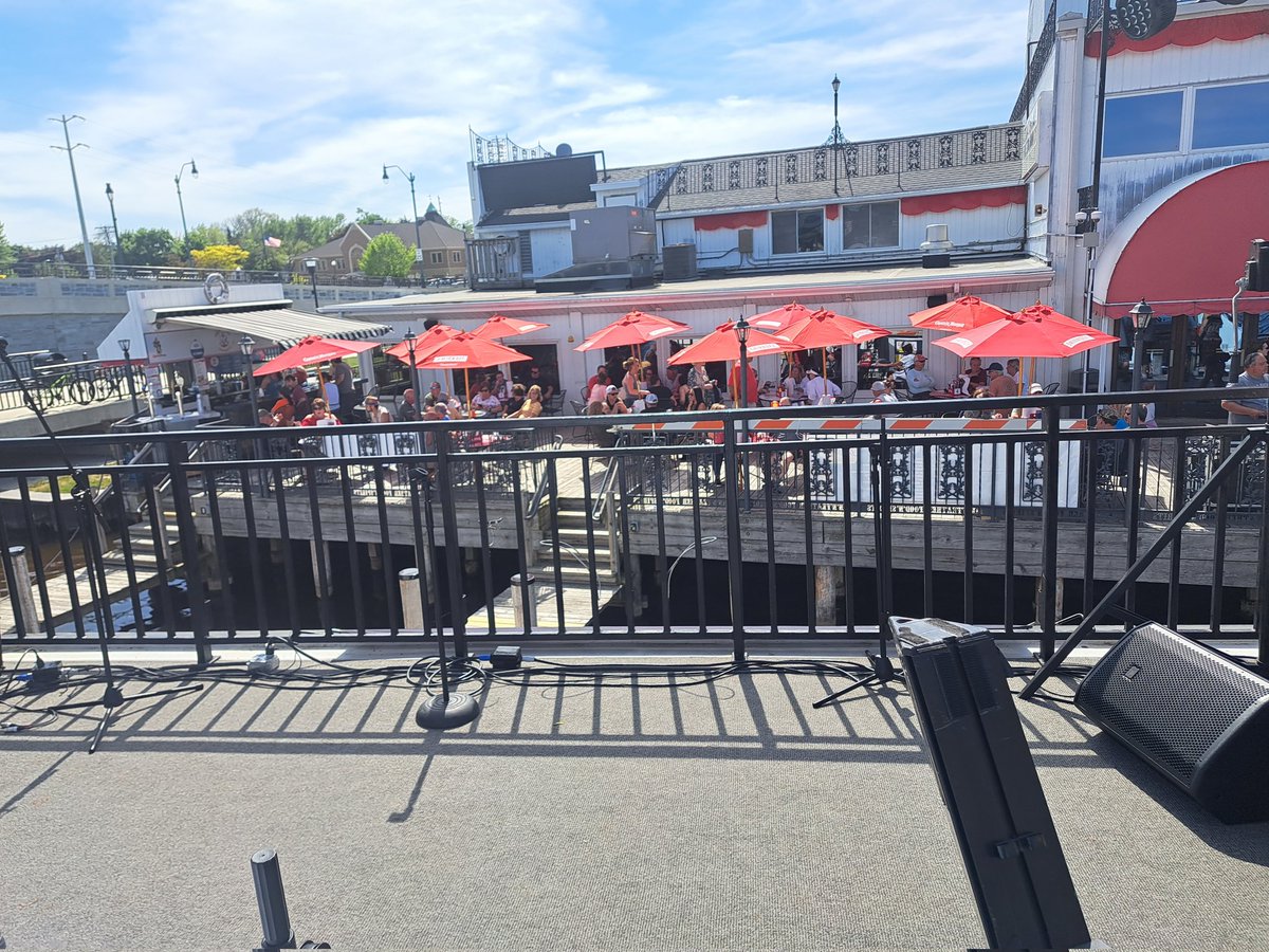 XWolf07's tweet photo. Sitting on a boat, listening to @americanplat from 5 to 9 at Fin and Feather in Winneconne https://t.co/a8apjS4SrN
