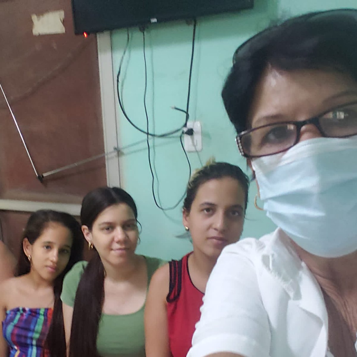 El trabajo con las gestantes adolescente es un reto que preocupa y ocupa constantemente al colectivo de PROSALUD en #CiegodeAvila , está vez desde el materno Manuel P. Fajardo.
#PrevenirEsVivir
#Cuba
#LatirAvileño
@DiazCanelB @PitaDra
@dpsCiego @cphecav 
@IzquierdoAlons1