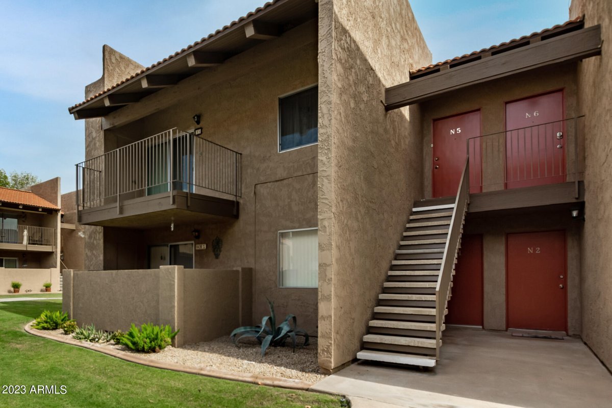 luxuryaz's tweet photo. I am looking for a renter for 5525 E Thomas Road, Unit N6 #Phoenix #AZ  #realestate https://t.co/YjMAx0ACiN https://t.co/Z7BpZ0THZK