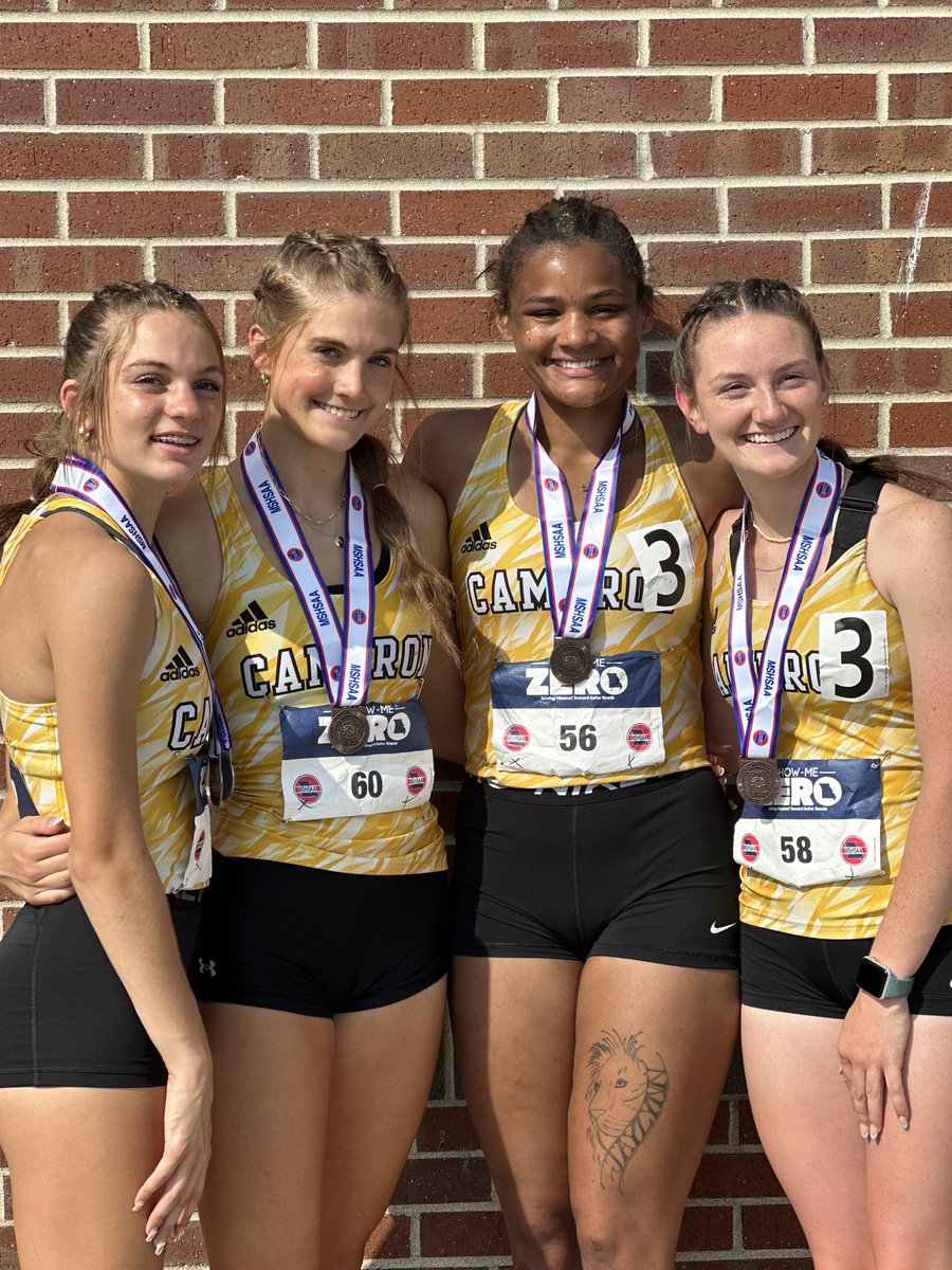 @EllaJameson05 @JusticeBrewer4 @addimac42 and Bailey Robinson bring home 3rd place in the Class 3 4x400m Relay! 🔥🥉🔥#TurnAndBurn