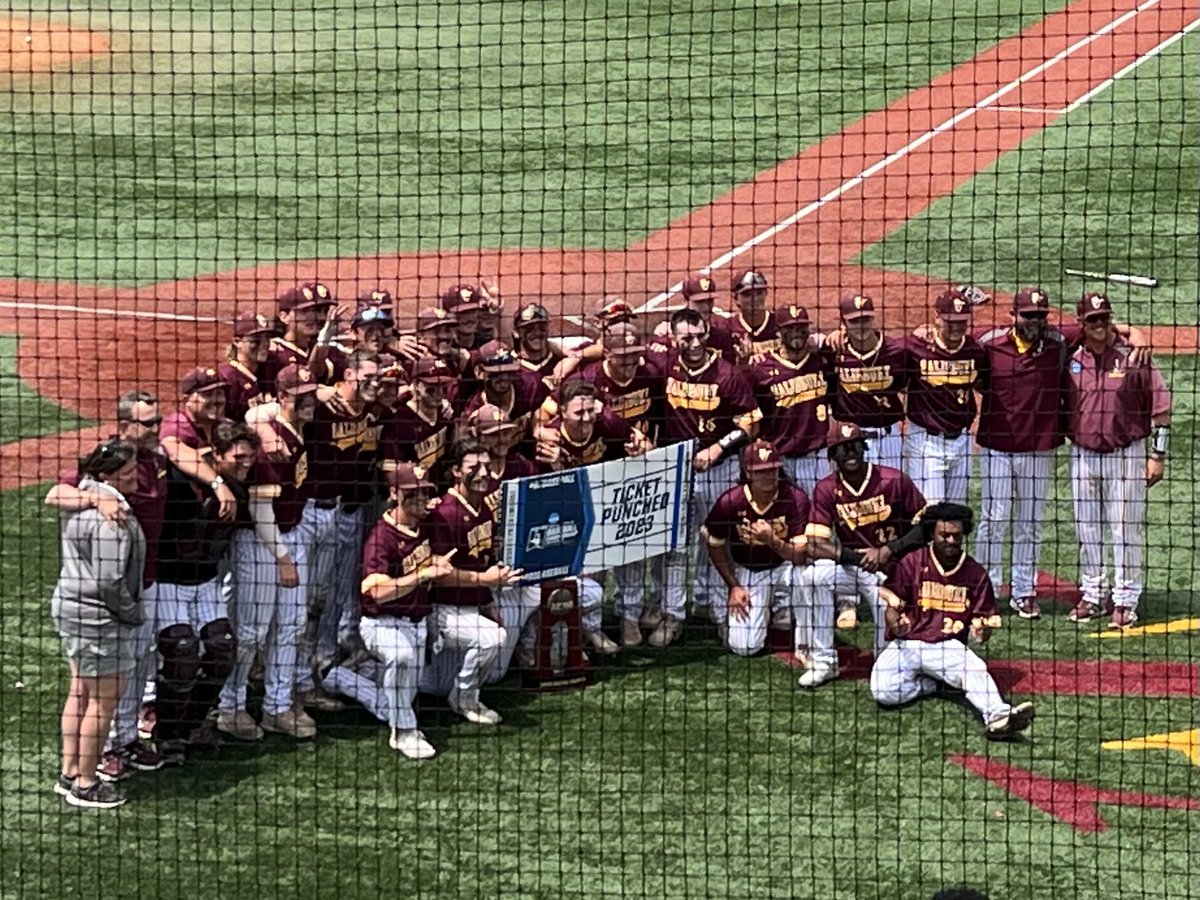 Salisbury baseball back to back to back to Cedar Rapids for the DIII CWS. 389 teams down to 8. Go Gulls!!!!! <a href="/justinmcd28/">justinmcd28</a> <a href="/amymcd42/">Amy M</a>