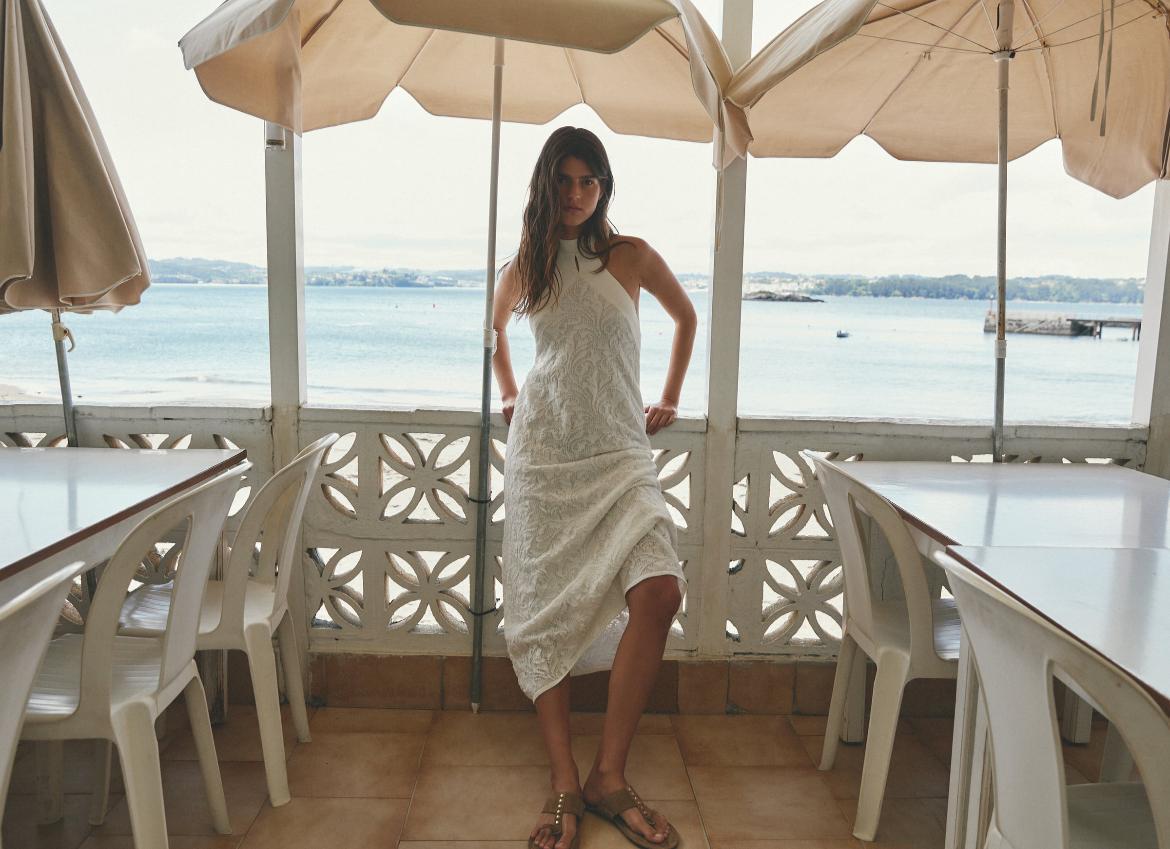 Perbess's tweet photo. #Perbes en el catálogo online de #Zara
@ConcelloMino https://t.co/iZvzlLYTHl