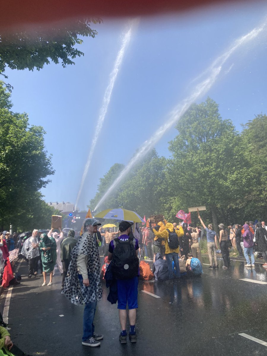 My #EvilSeries buddy Maureen/#katjaherbersfan on Instagram was at the #A12/ #StopFossieleSubsidies rally today and I'm so proud of her she is a really ❤️ true friend. She was telling me all the 411'old school ' about the police and the water 💧 cannons. Crazy glad she's ok.🙏🏾🌏💙