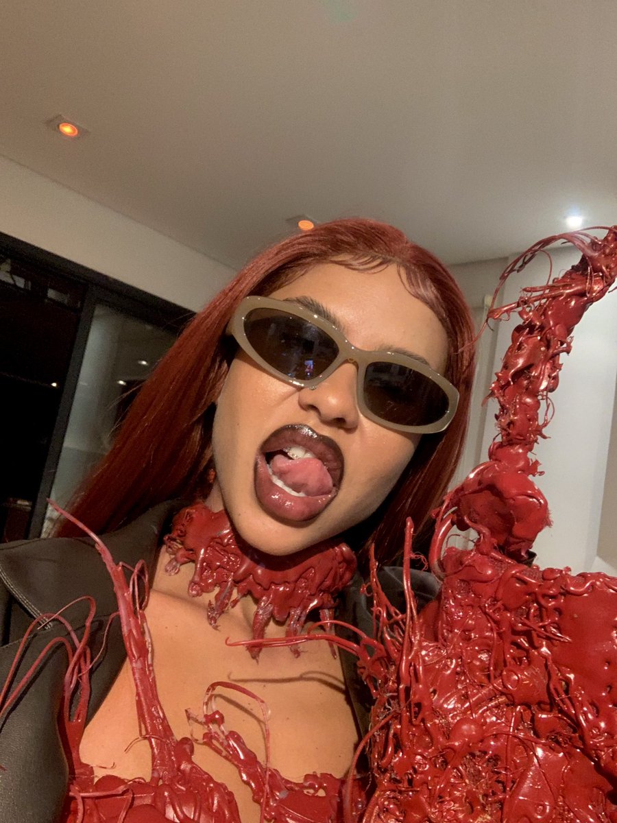 morennanna's tweet photo. SPFW foi quente 💋 https://t.co/r1YbN7Yc3O